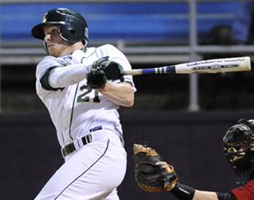 Walk-Off Single In 10th Lifts Fitchburg State University Over Baseball, 8-7