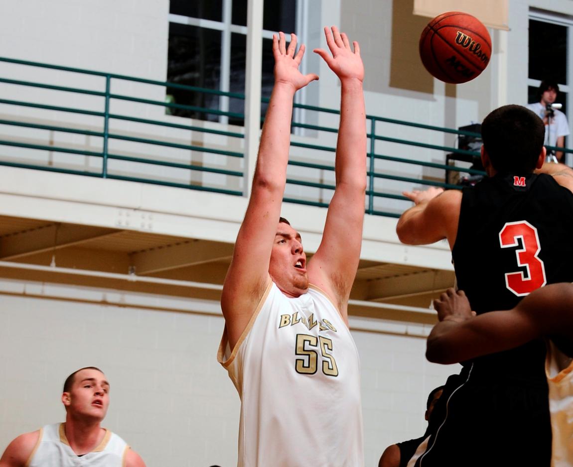 Men&rsquo;s Basketball Falls to Newbury College, 69-62