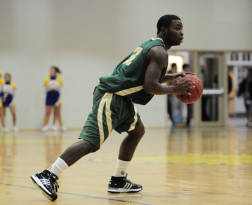 Purcelle&rsquo;s Free Throw Lifts Men&rsquo;s Basketball To 60-59 Win Over Husson University