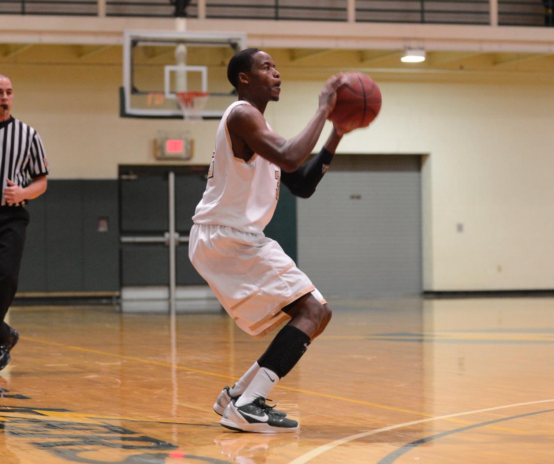 Blazers&rsquo; Bench Scores 54 as Men&rsquo;s Basketball Downs Lesley University, 72-48