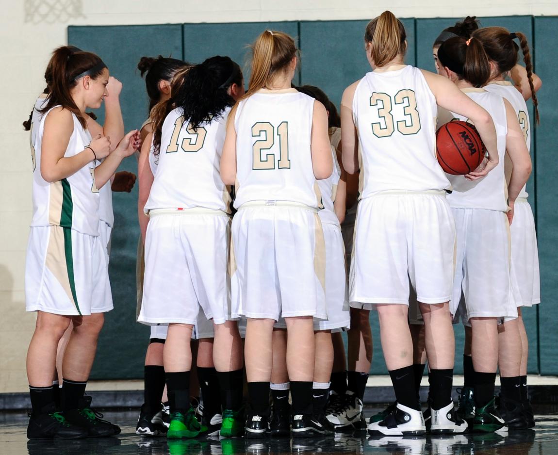 Parks Scores 25 as Women&rsquo;s Basketball Powers Past Simmons College, 53-39