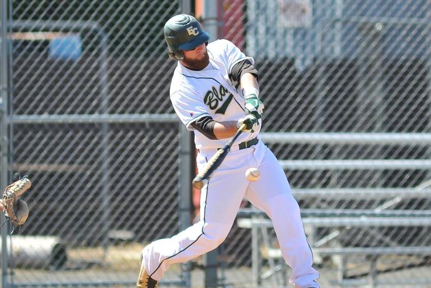 Baseball Falls in Conference Twinbill to Becker