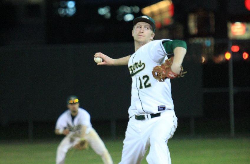 Baseball Splits Doubleheader with Daniel Webster