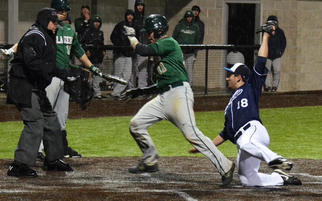 Westfield Strikes Early in 9-5 Win over Baseball