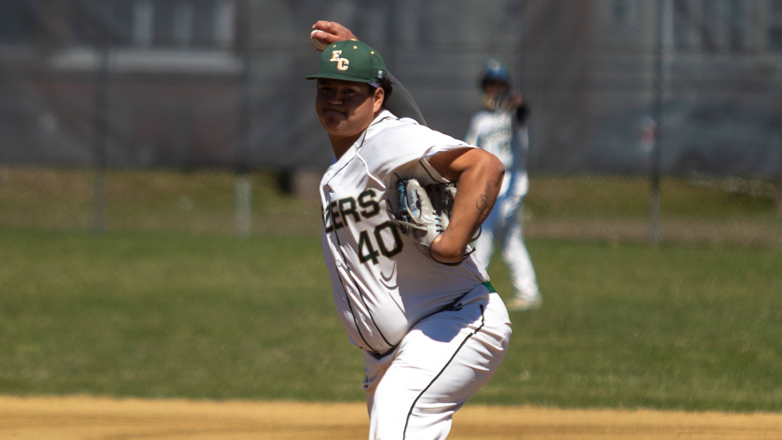 Baseball Splits Conference Doubleheader at Albertus Magnus College