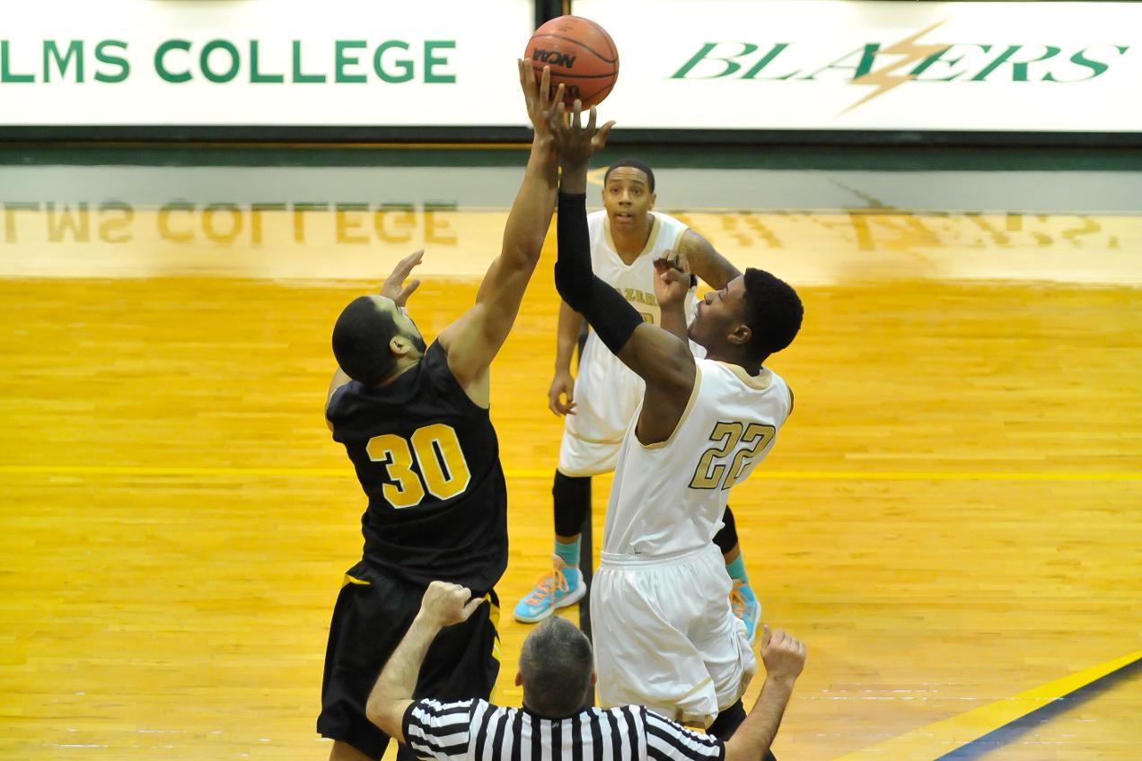 Men&rsquo;s Basketball Downs Newbury College, 73-62
