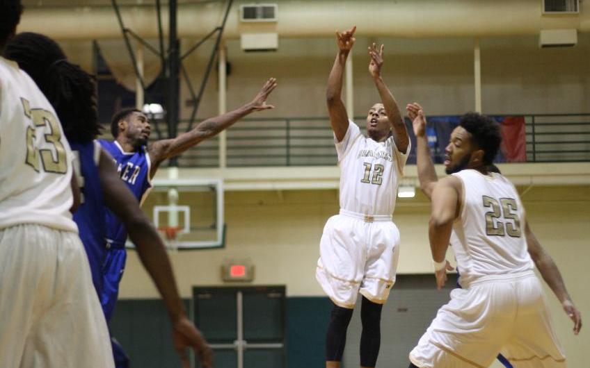 Lockett Reaches 1,000-Point Plateau in Buzzer Beating Win at Newbury