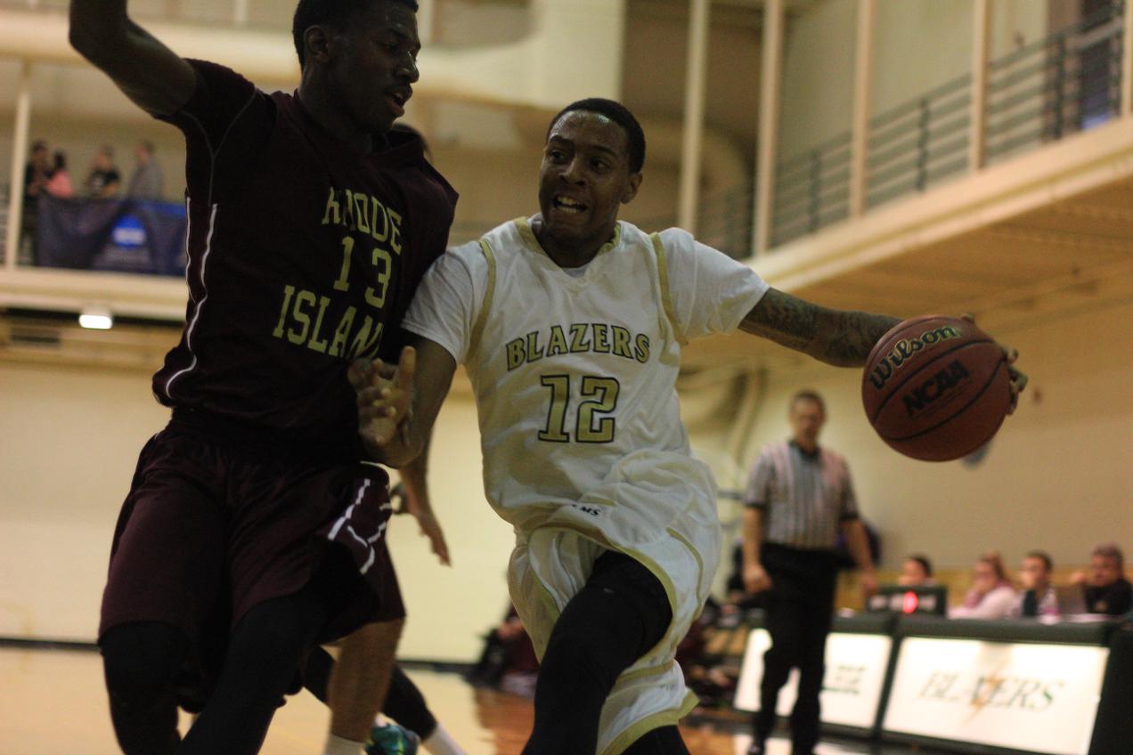 #17 Babson Overwhelms Men's Basketball