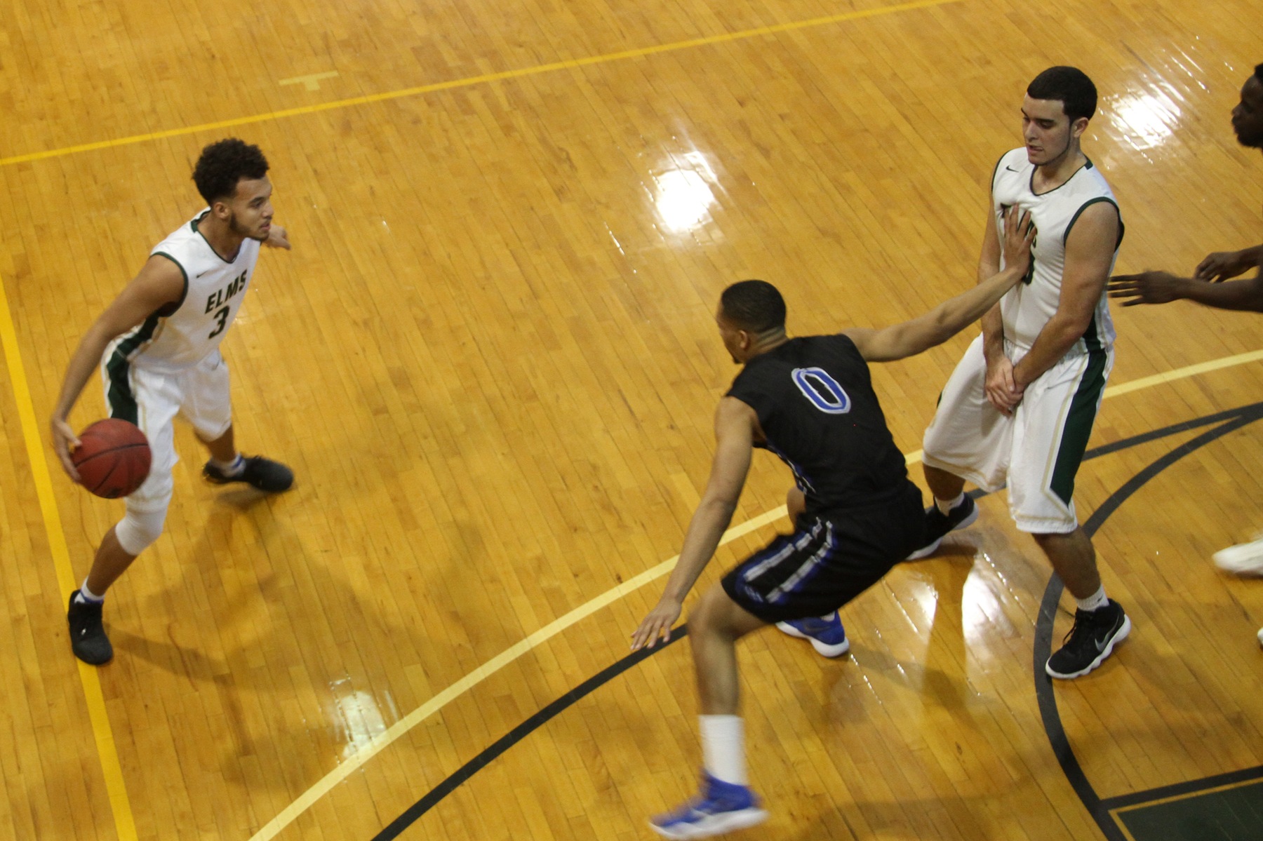 Men's Basketball Can't Overcome Second-Half Rally From RIC