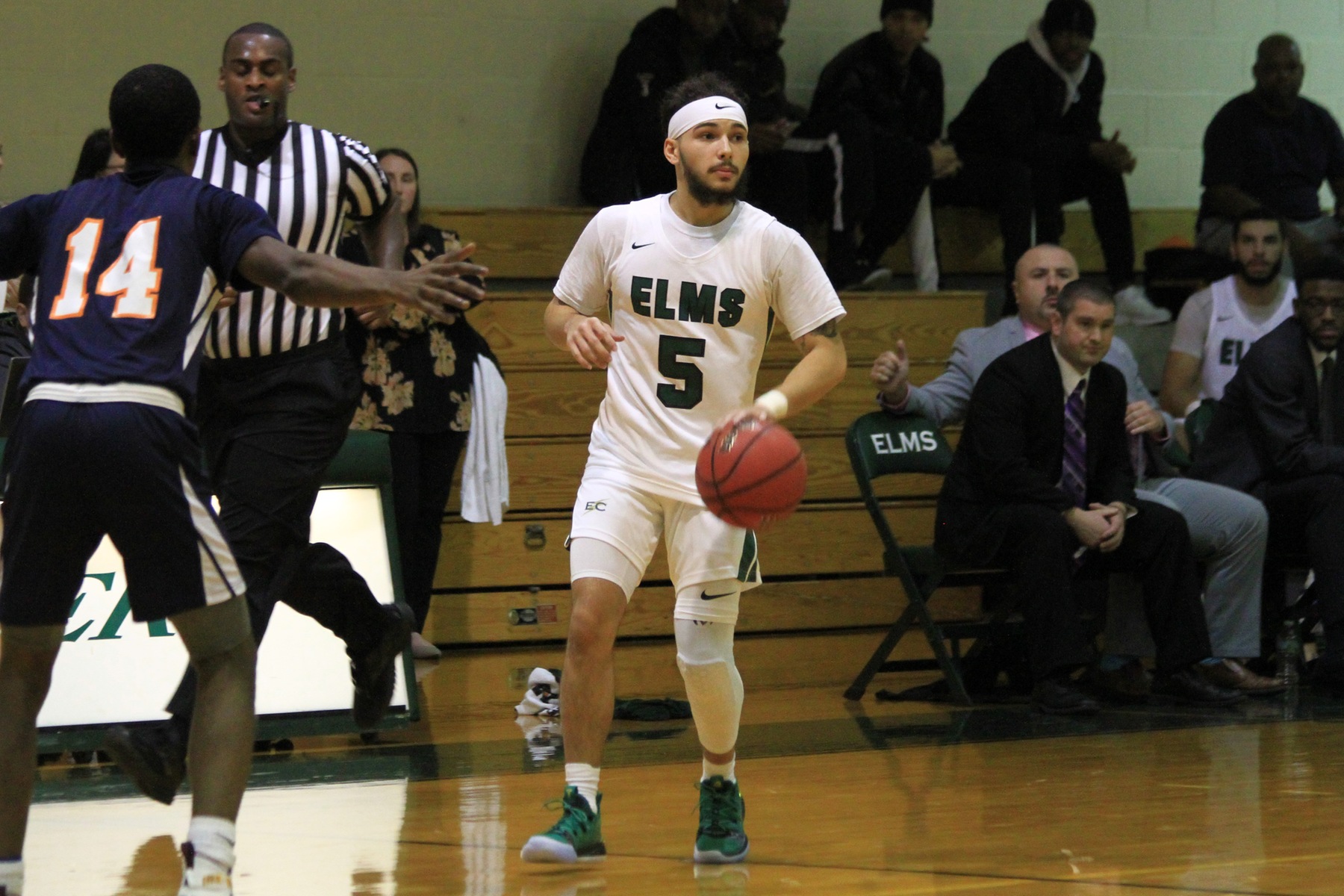 Elms Can't Contain Hot-Shooting SVC