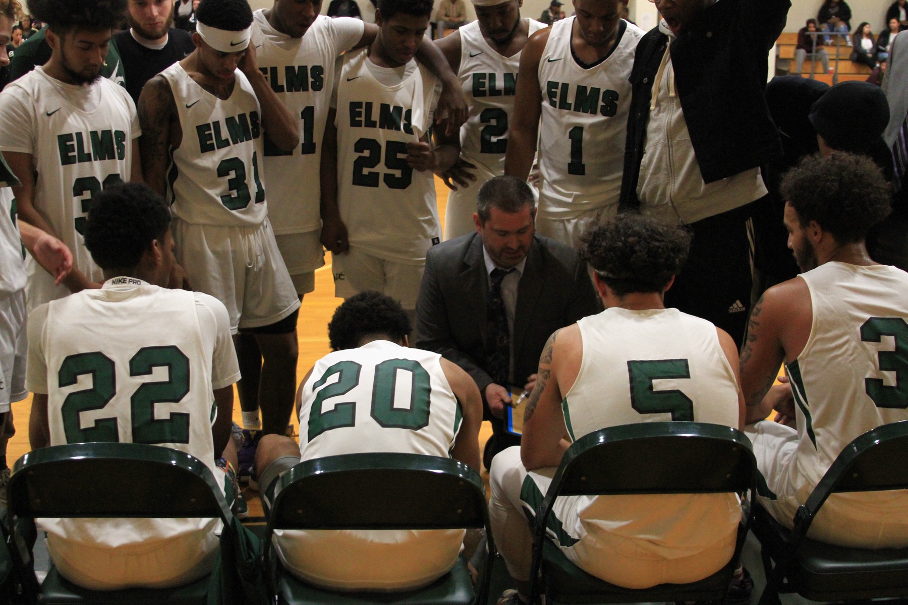 Blazers Handle Lynx In NECC Play