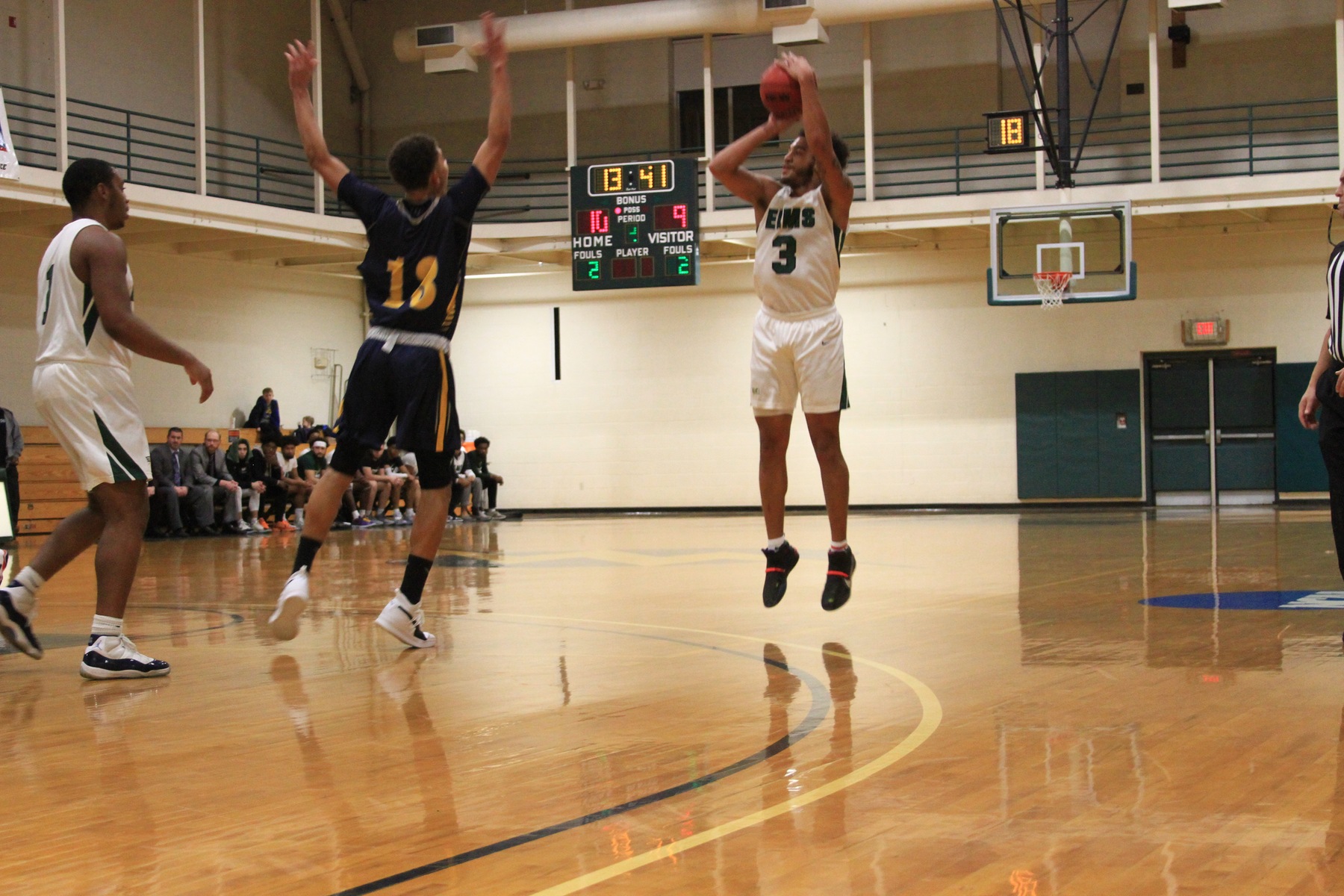 Men&rsquo;s Basketball Drops Home Game to Mariners