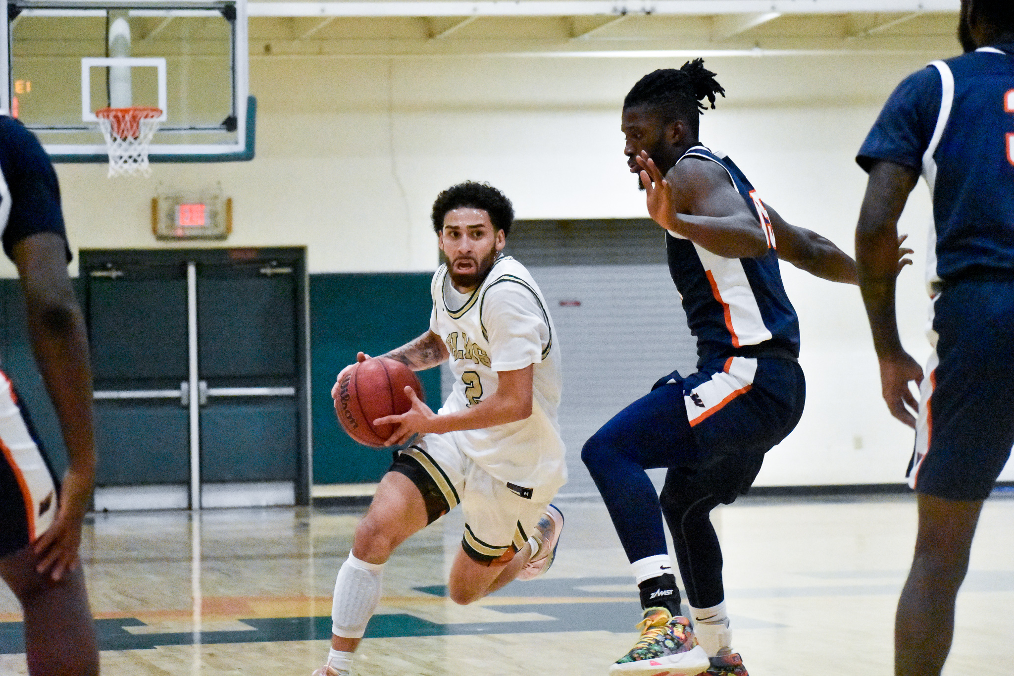 Blazers Fall to Bantams