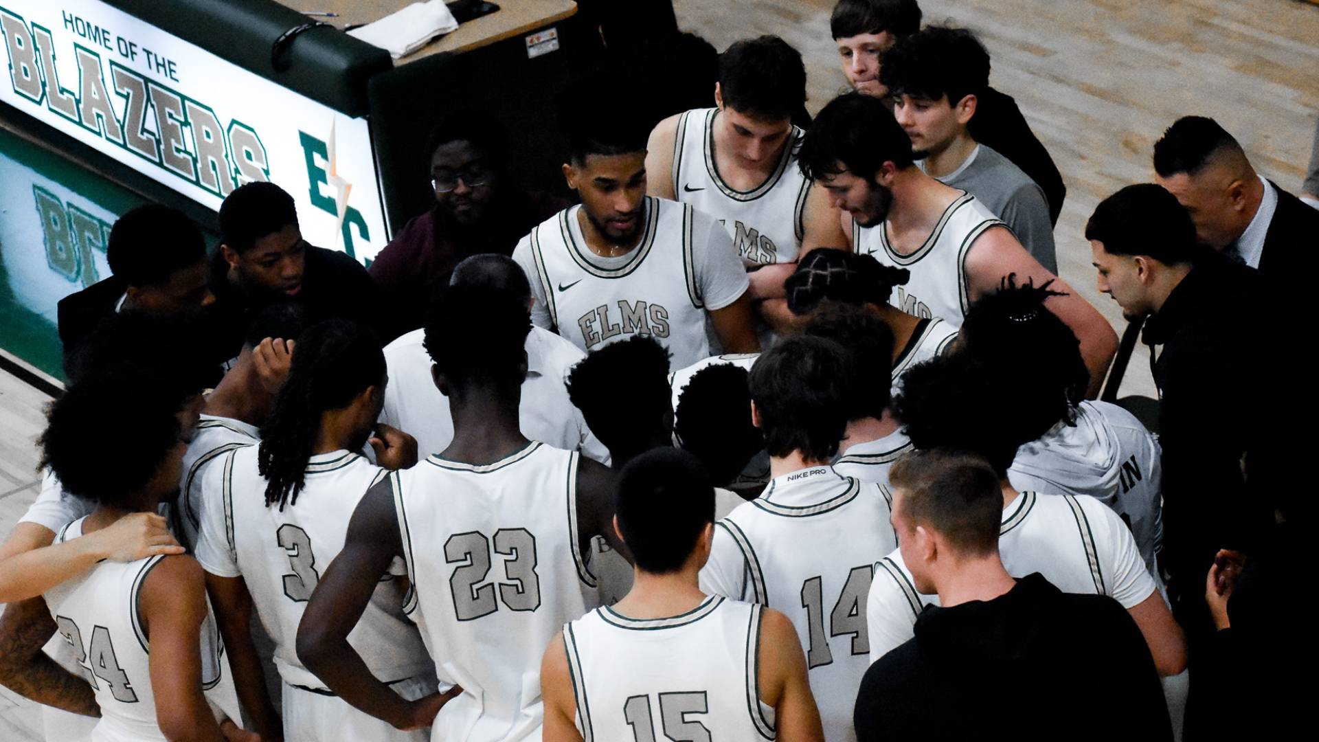Men's Basketball Loses in Overtime in Season Finale