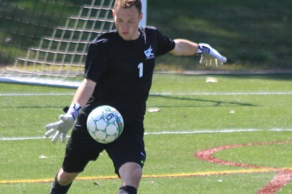 Comeback Bid Falls Short For Men's Soccer