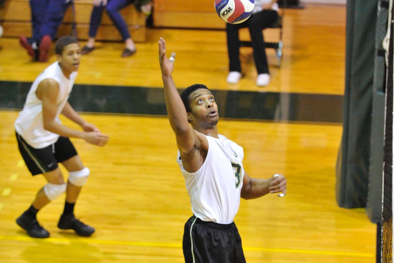 Men&rsquo;s Volleyball Sweeps by Lesley University, 3-0
