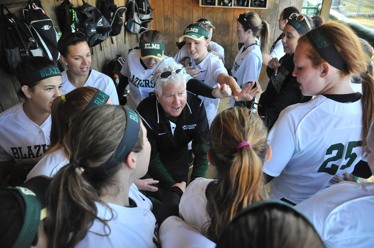 Softball Hosts Weekend Clinics