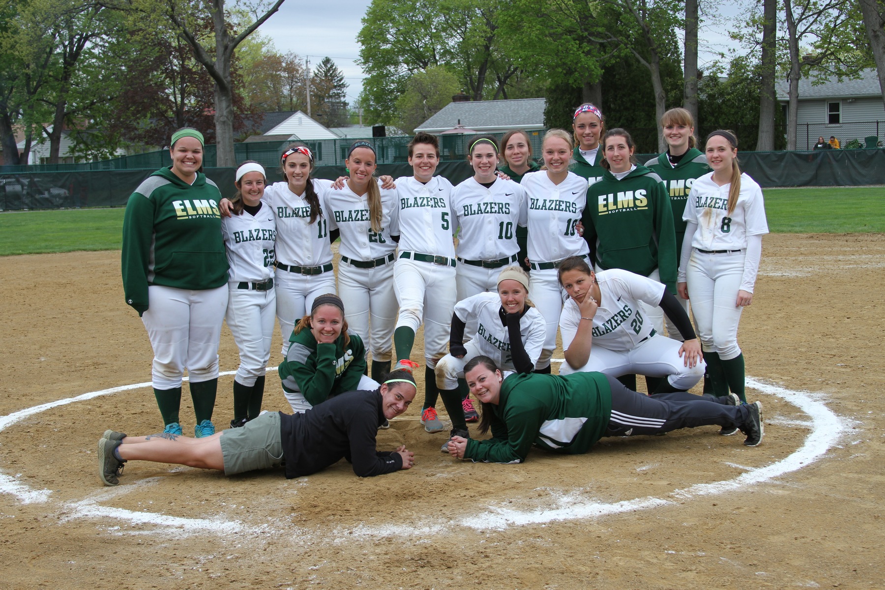 Newbury Sweeps Softball On Senior Day