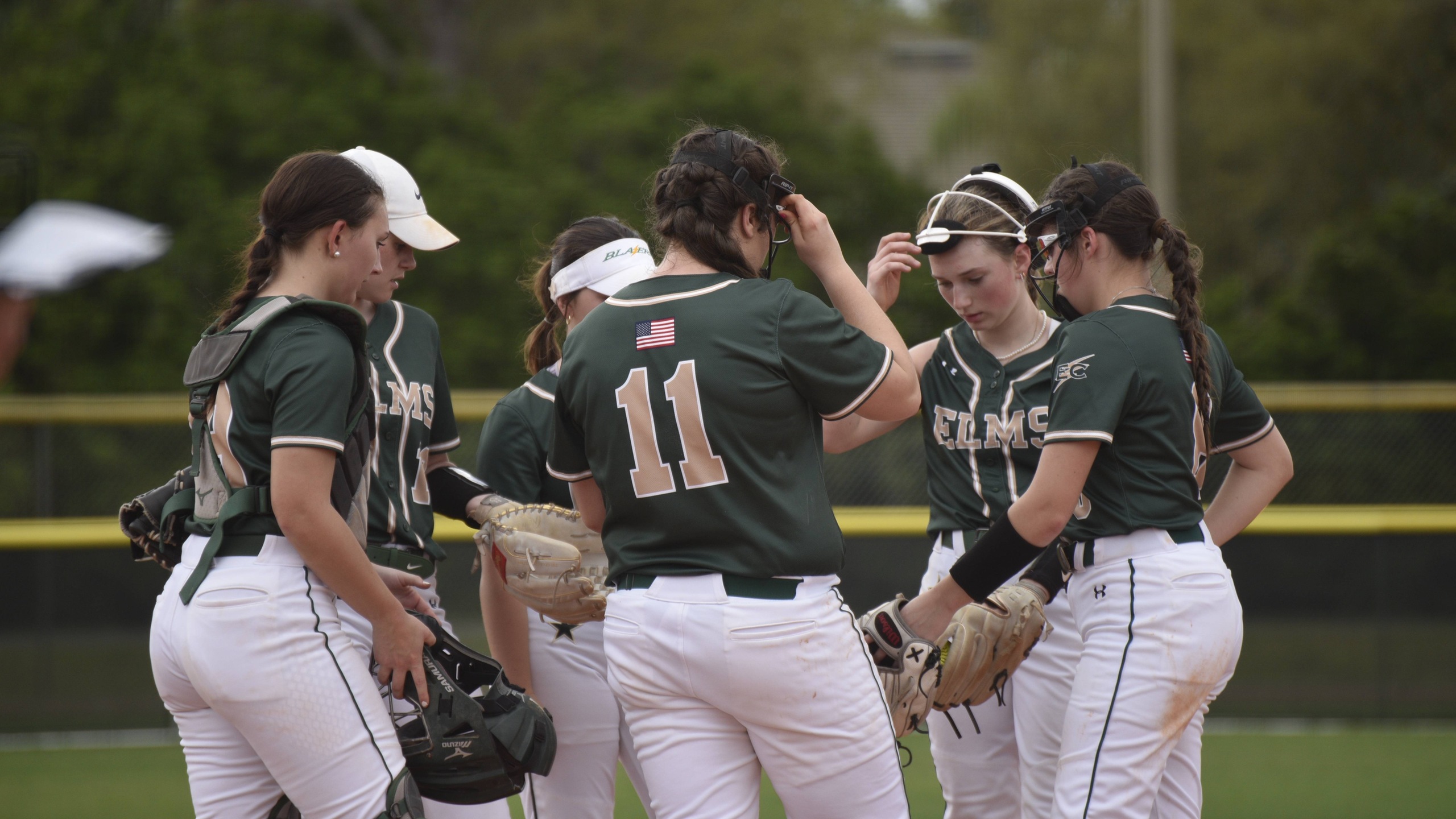 Softball Defeated by Lesley