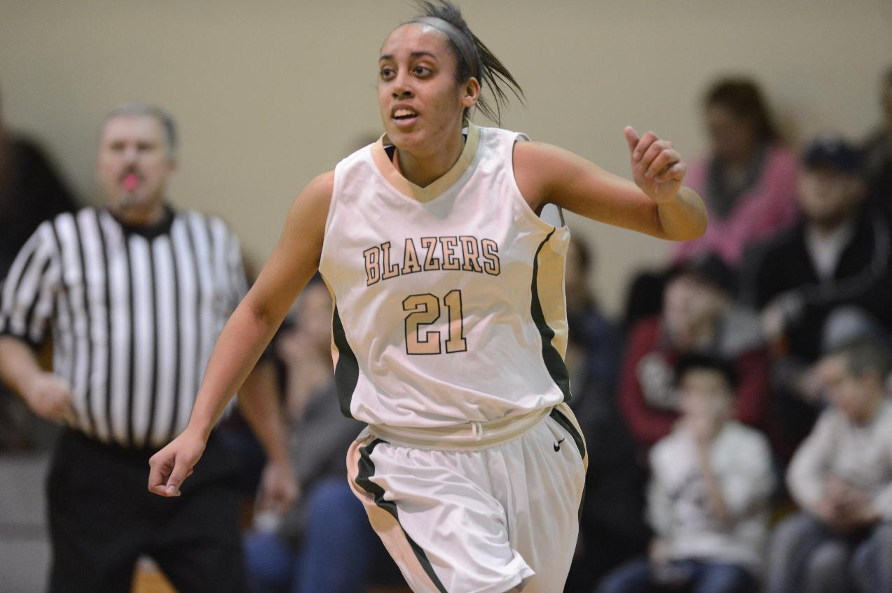 Strong Second Half Paces University of St. Joseph (Conn.) Past Women's Basketball, 61-46