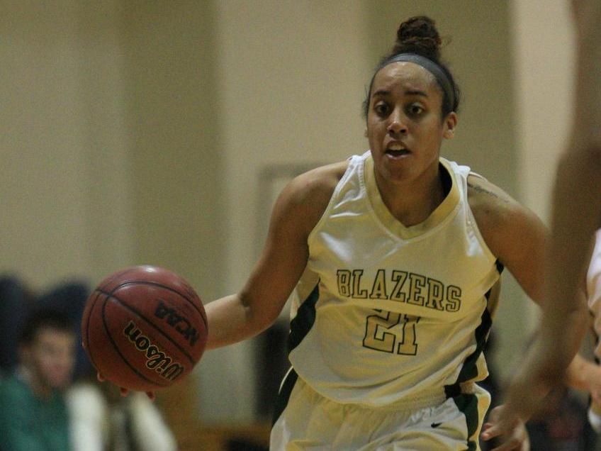 Women's Basketball Fends Off Daniel Webster