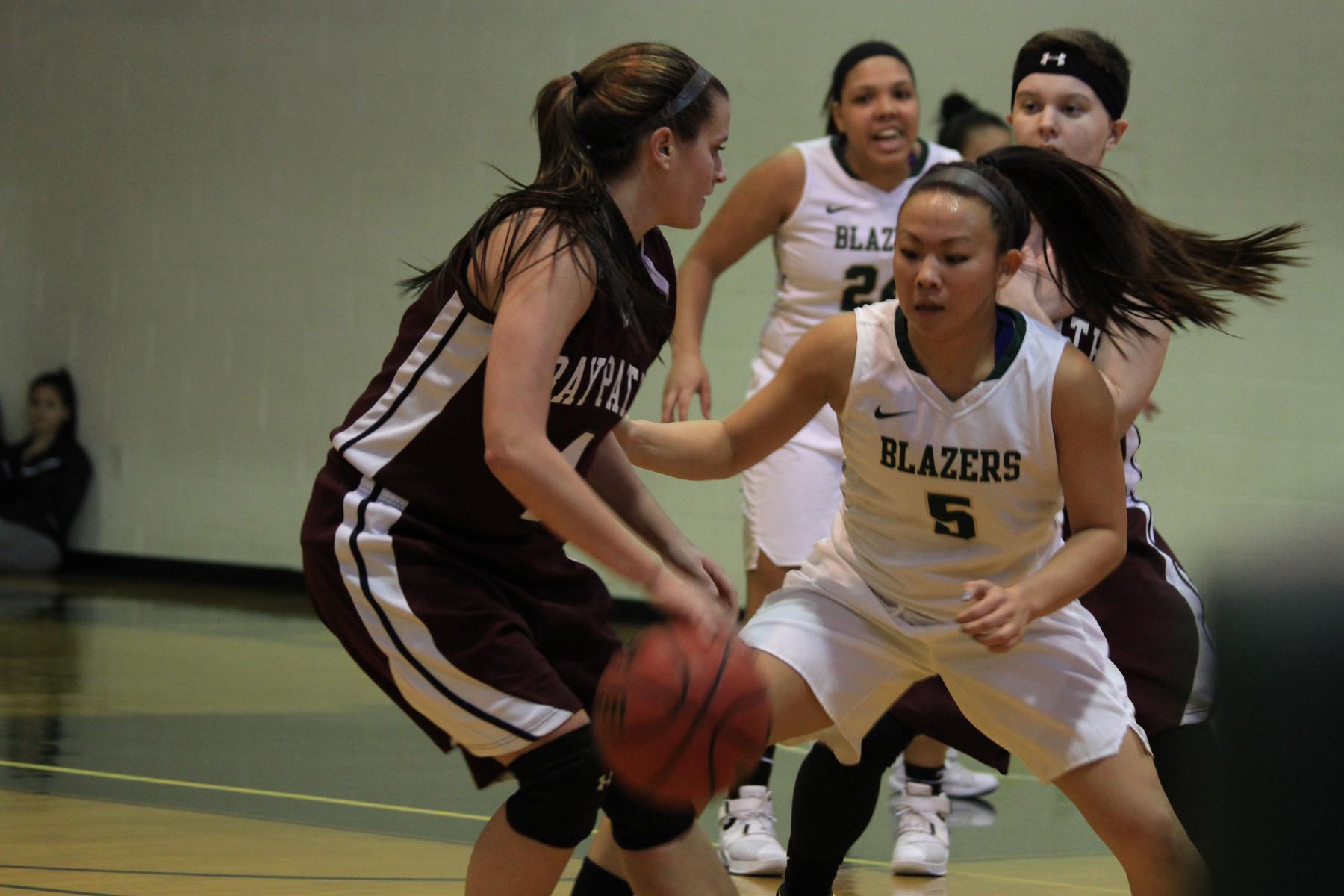 Women's Basketball Trumps Bay Path
