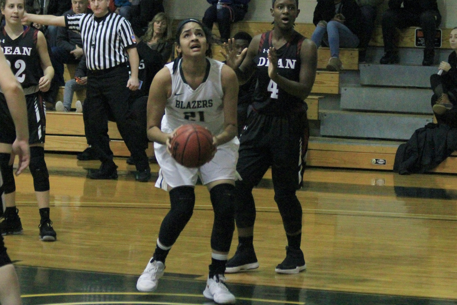 USJ Outlasts Blazers In Non-Conference Tilt