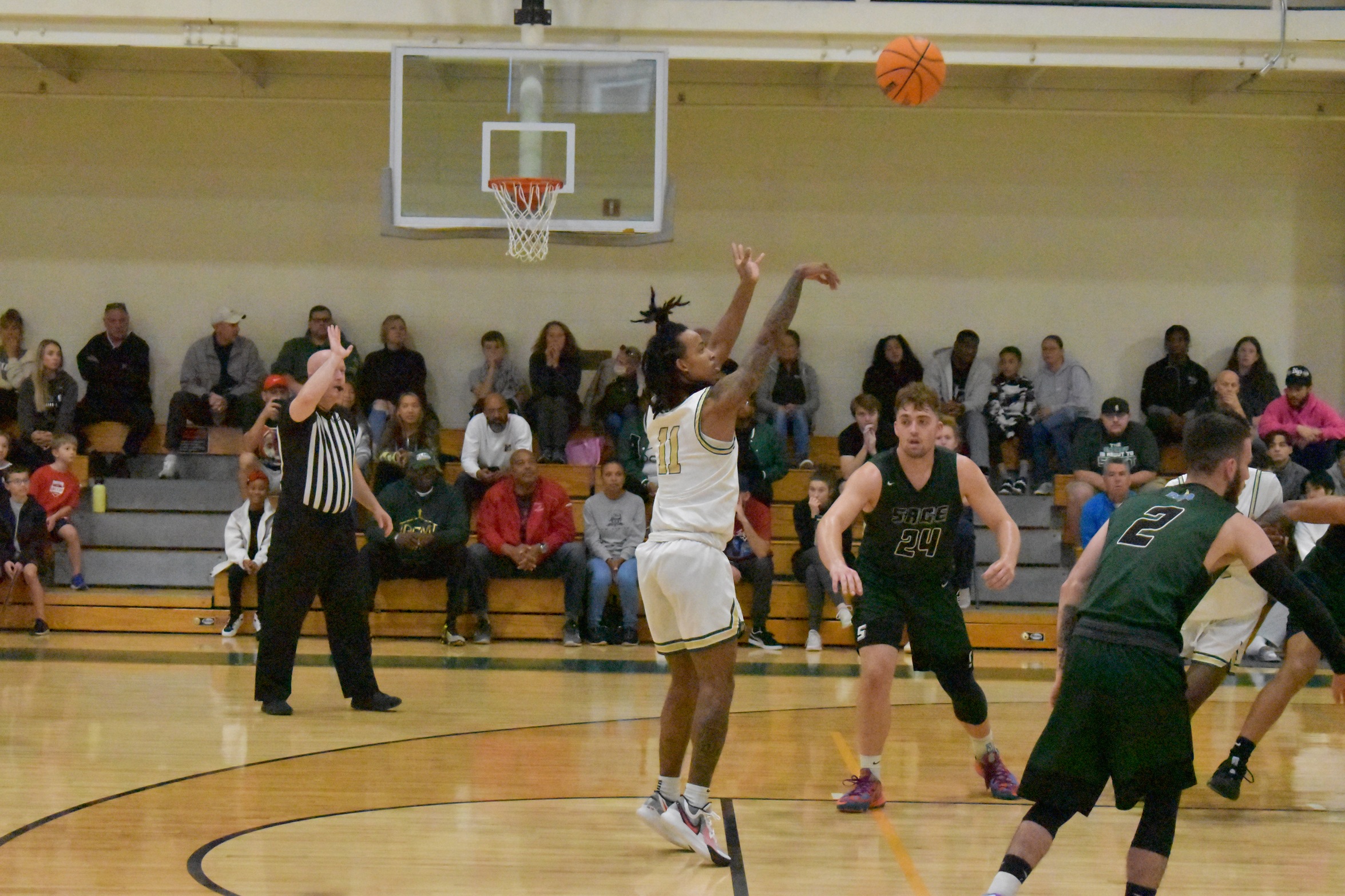 Men's Basketball Gets Edged by The Pride