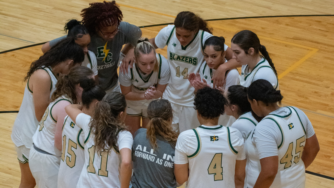Midseason Woes Continue for Women's Basketball in a 55-46 Loss at Home