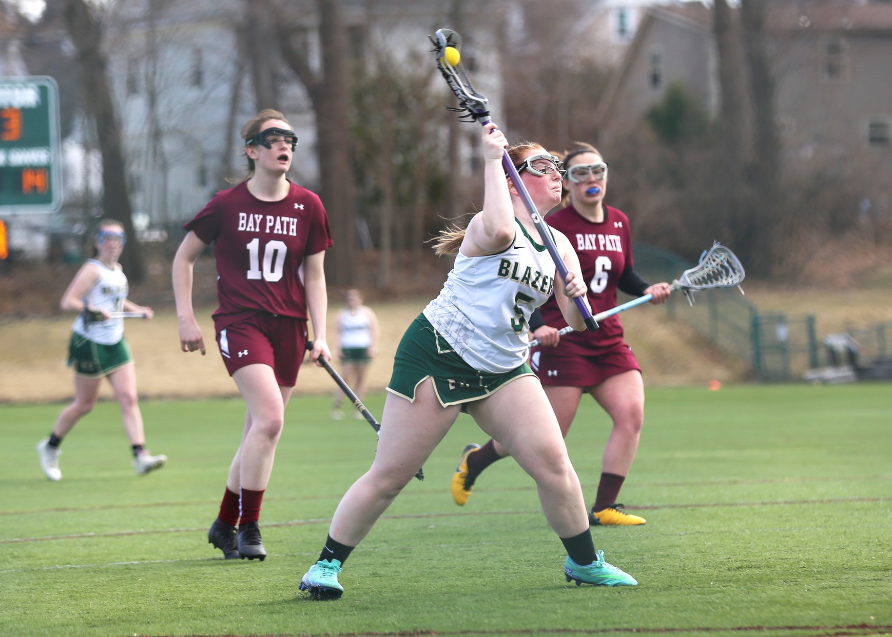 Women&rsquo;s Lacrosse Cruises Past Mariners