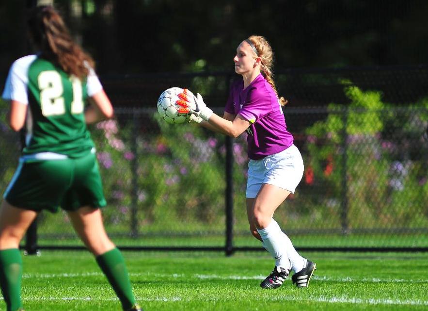 Women's Soccer Clips Wheelock in Regular Season Finale