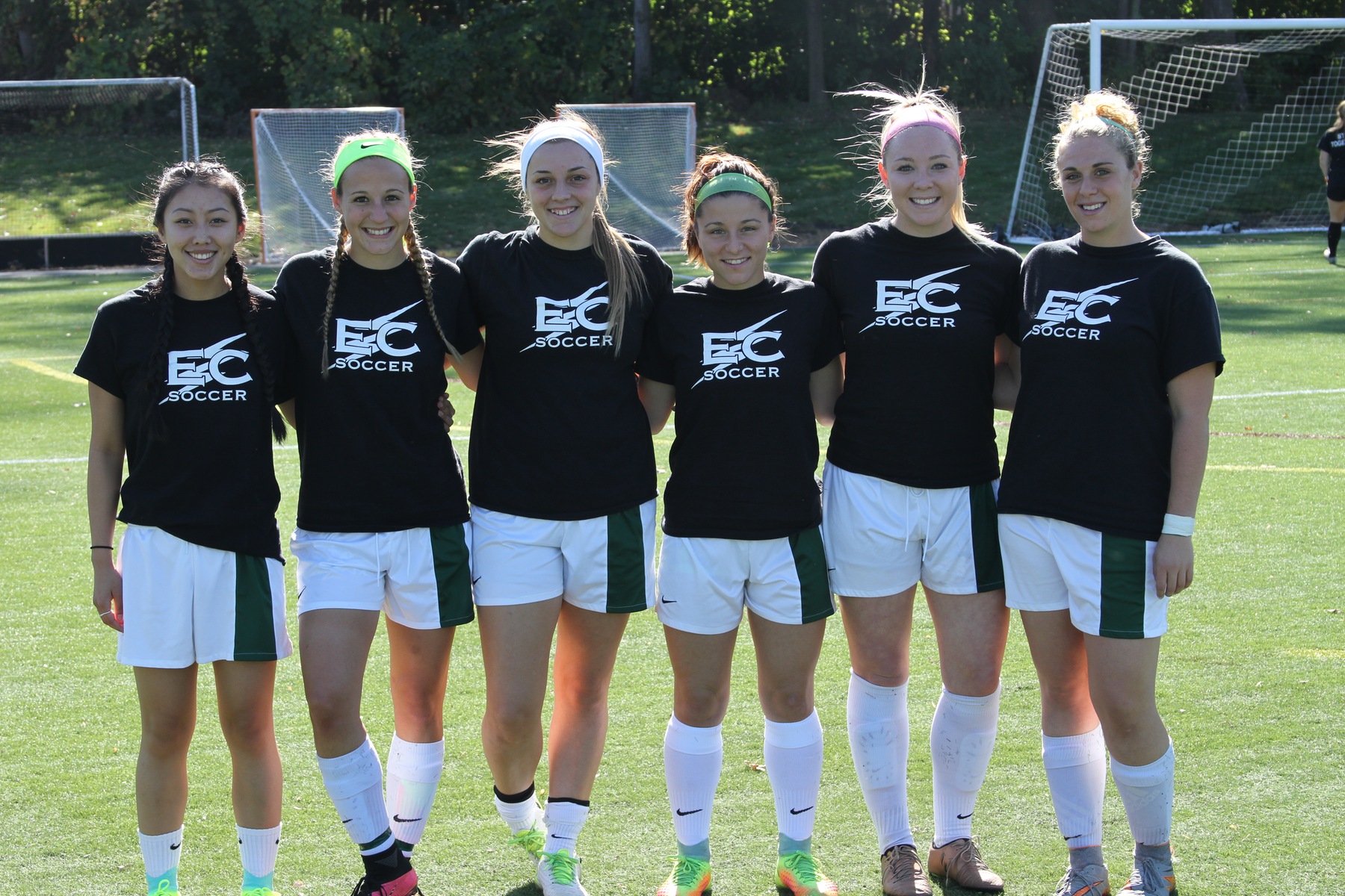 Women's Soccer Thumps Wheelock On Senior Day