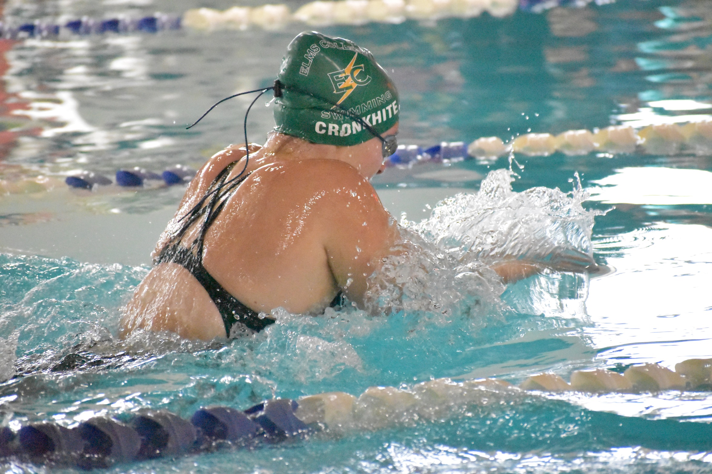Elms Cruises Past Corsairs and Golden Bears in Tri Meet