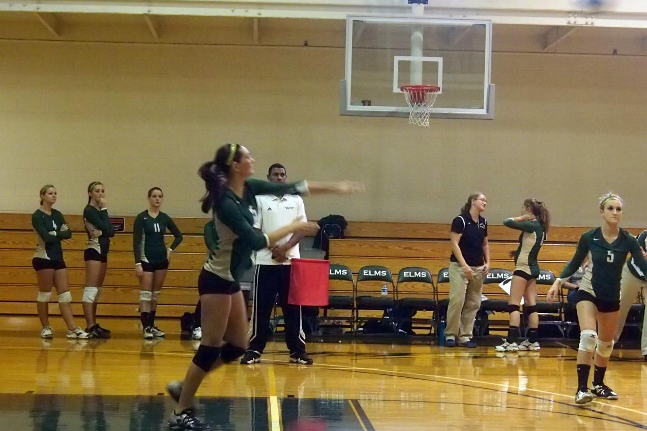 Women&rsquo;s Volleyball Falls to Emerson College, 3-0