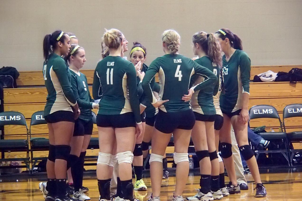 Women&rsquo;s Volleyball Bests University of St. Joseph (Conn.), 3-2
