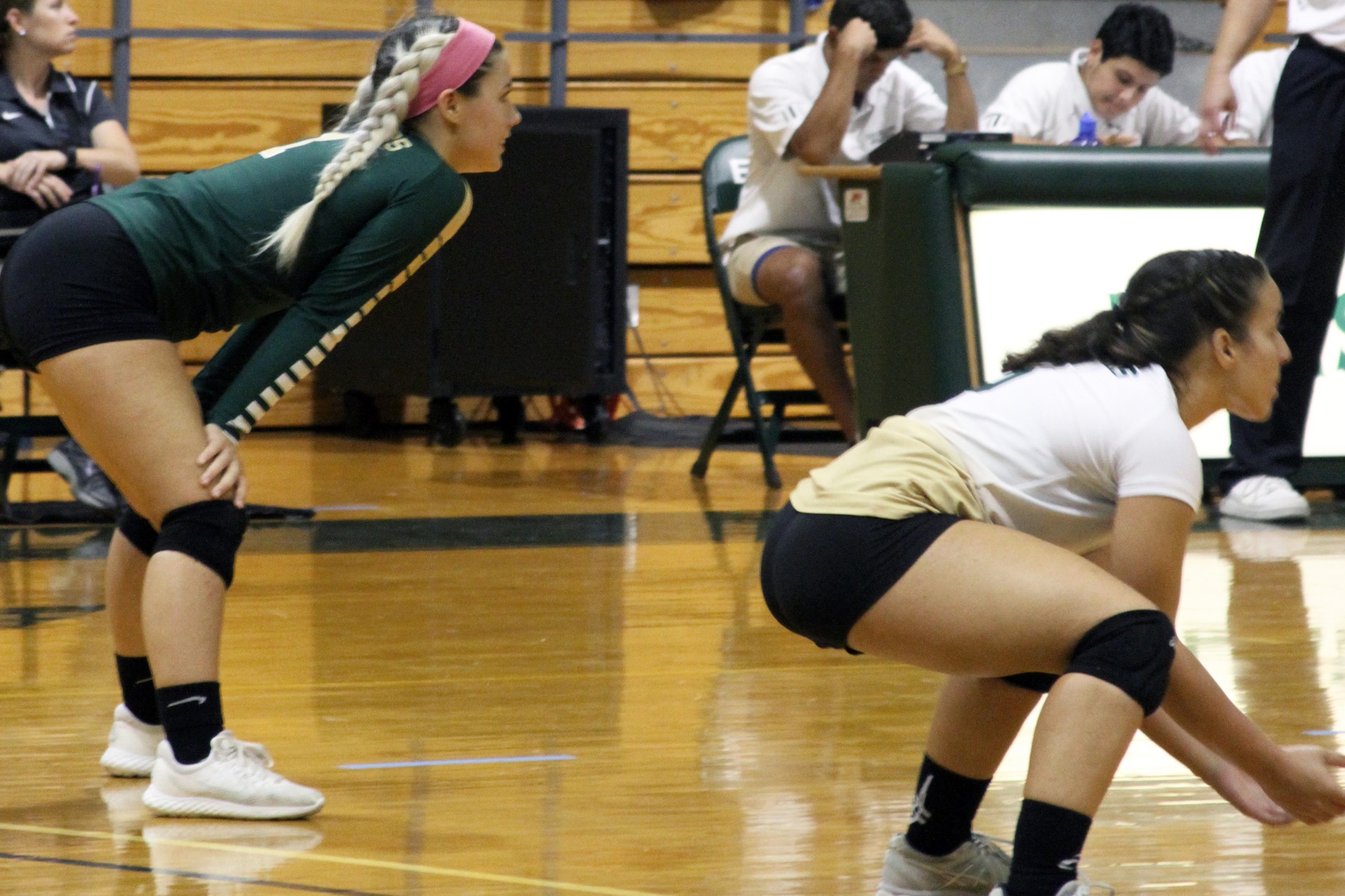 Blazers Remain Unbeaten In NECC Play With 3-2 Win At NEC